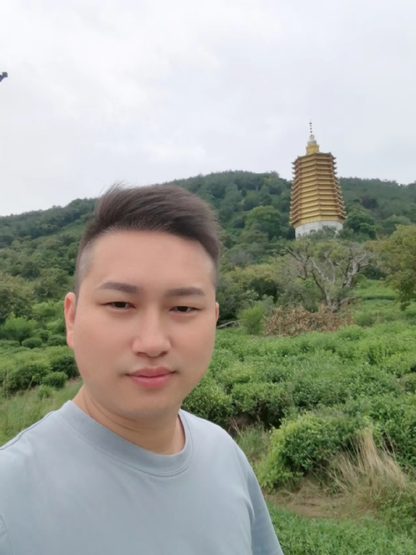 陈文海的第一张照片--苏州闪婚服务中心